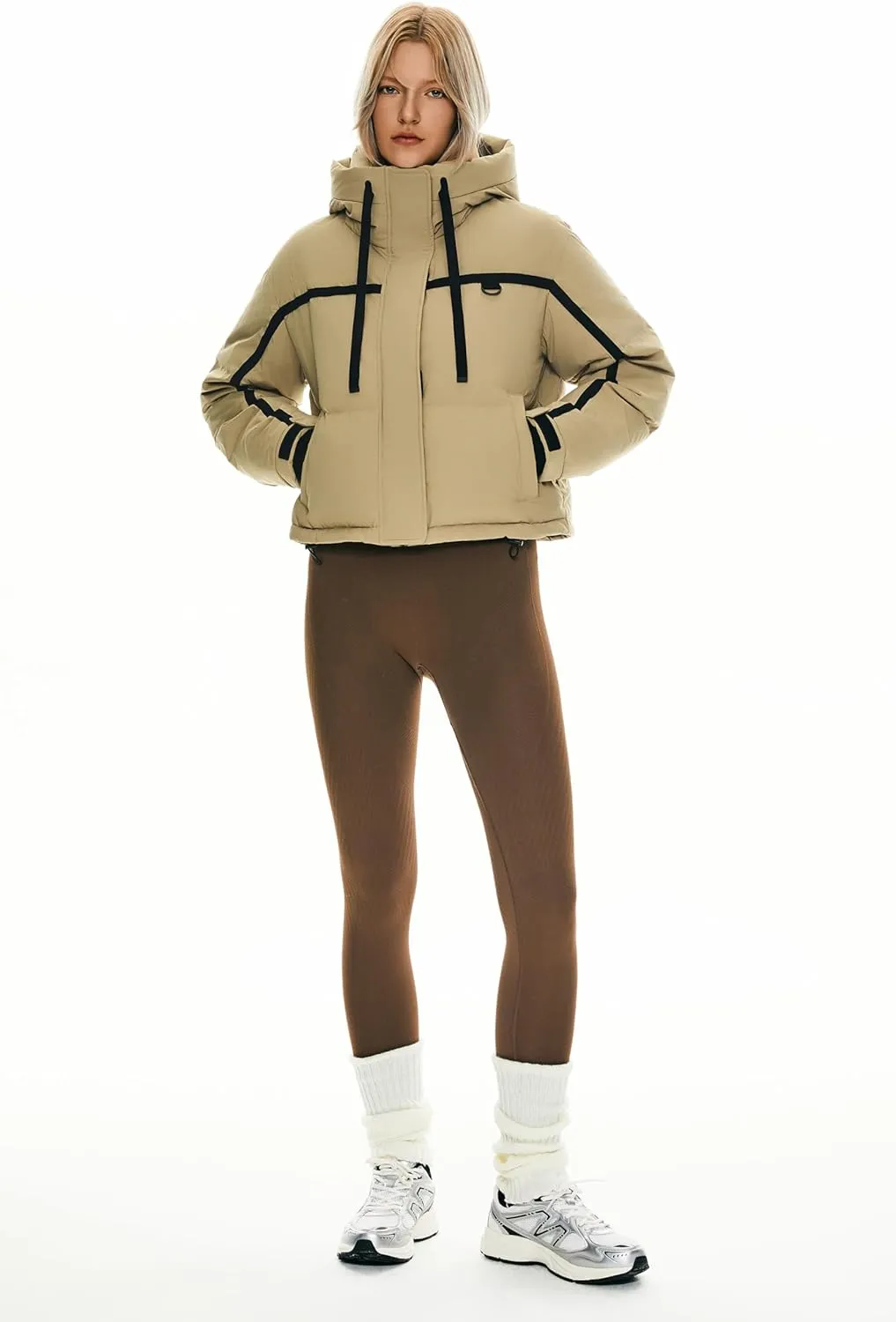 Orolay Women's Cropped Puffer Jacket Winter Quilted Short Down Coat Warm Hooded Zip Fashion Outerwear with Pockets