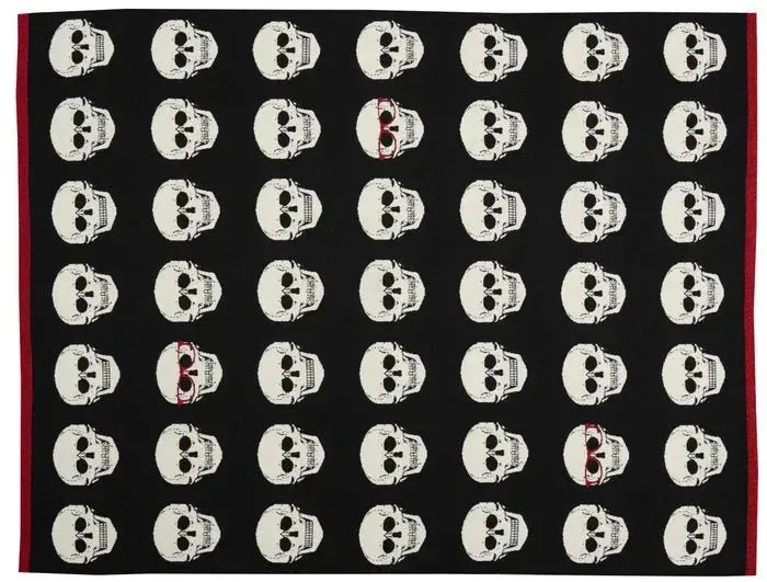 Trendy, Hip, New-Age UK204 Black/White Throw Blanket